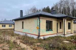 Продам дом 4-х комнатный с общей площадью 123м2, на улице Счастливая, г. Шигали, Татарстан респ., Россия, агентство Платина Продам дом 4-х комнатный с общей площадью 123м2, на улице Счастливая, г. Шигали, Татарстан респ., Россия, агентство Платина