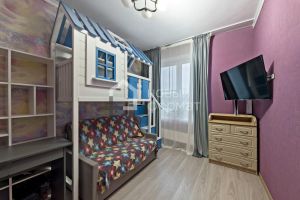 Продам квартиру 1 комнатную с общей площадью 33.7м2, 1/6 эт., на улице Тенистый б-р, г. Мытищи, Московская обл., Россия, агентство Новый Формат