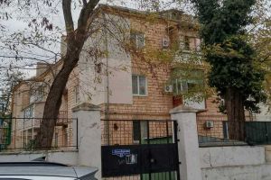 Продам квартиру 2-х комнатную с общей площадью 49.3м2, 3/3 эт., на улице Матвея воронина, г. Севастополь, Крым авт. респ., Россия, агентство InVita Realty Продам квартиру 2-х комнатную с общей площадью 49.3м2, 3/3 эт., на улице Матвея воронина, г. Севастополь, Крым авт. респ., Россия, агентство InVita Realty