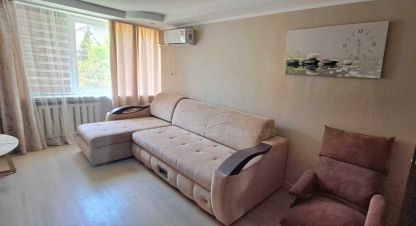 Купить квартиру 3-х комнатную, 61.7 кв. м. Фотография №1 Продам квартиру 3-х комнатную с общей площадью 61.7м2, 4/5 эт., на улице Аксютина, г. Балаклава, Крым авт. респ., Россия, агентство InVita Realty. Фотография №1