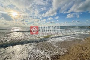 Продам квартиру 1 комнатную с общей площадью 45м2, 3/3 эт., на улице Качинское шоссе, г. Орловка, Крым авт. респ., Россия, агентство Илион