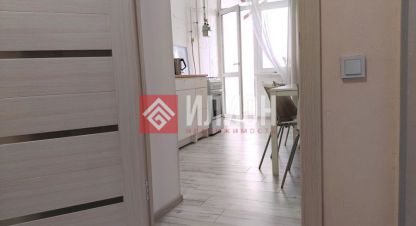 Купить квартиру 1 комнатную, 41.7 кв. м. Фотография №1 Продам квартиру 1 комнатную с общей площадью 41.7м2, 5/5 эт., на улице Артдивизионовская, г. Севастополь, Крым авт. респ., Россия, агентство Илион. Фотография №1