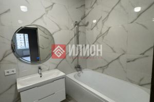 Продам квартиру 2-х комнатную с общей площадью 60.7м2, 9/14 эт., на улице Крымской весны, г. Мирное , Крым авт. респ., Россия, агентство Илион