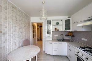 Продам квартиру 2-х комнатную с общей площадью 53.1м2, 3/5 эт., на улице Морская ул, г. Ямкино, Московская обл., Россия, агентство Интернет-партнер