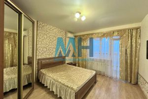 Продам квартиру 1 комнатную с общей площадью 35.2м2, 8/10 эт., на улице Челнокова, г. Севастополь, Крым авт. респ., Россия, агентство Мастера Недвижимости 