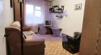 Купить квартиру 3-х комнатную, 52.2 кв. м. Фотография №1 Продам квартиру 3-х комнатную с общей площадью 52.2м2, 2/9 эт., на улице Архитектора Свиязева, Индустриальный район, г. Пермь, Пермский край, Россия, агентство АН Династия 24. Фотография №1