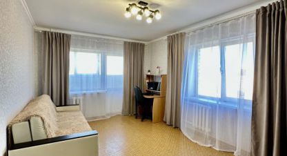 Продам квартиру 2-х комнатную с общей площадью 57.1м2, 15/16 эт., на улице Салмышская, г. Оренбург, Оренбургская обл., Россия, агентство Бюро недвижимости Быстровой. Фотография №1