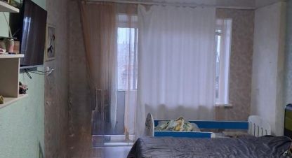 Продам квартиру 2-х комнатную с общей площадью 54м2, 6/9 эт., на улице Молодогвардейцев, г. Челябинск, Челябинская обл., Россия, агентство РиоЛюкс. Фотография №1