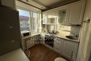 Сдам квартиру 2-х комнатную с общей площадью 40м2, 5/5 эт., на улице Валовая, г. Сергиев Посад, Московская обл., Россия, агентство Абсолют Недвижимость