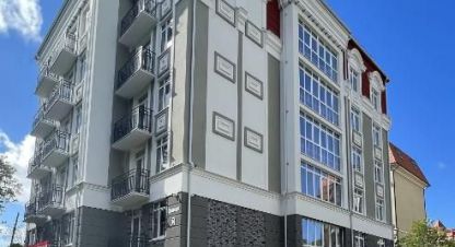 Продам квартиру 2-х комнатную с общей площадью 45.1м2, 5/5 эт., на улице Комсомольская ул, г. Пионерский, Калининградская обл., Россия, агентство ООО Базис-Недвижимость. Фотография №1