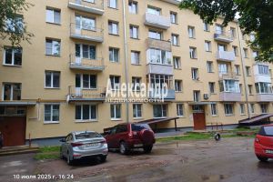 Продам квартиру 2-х комнатную с общей площадью 43.4м2, 2/5 эт., на улице Ленинградская кировский  шлиссельбур1 мая, г. Шлиссельбург, Ленинградская обл., Россия, агентство Александр-Недвижимость