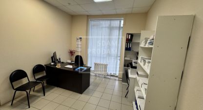 Сдам офисное помещение с общей площадью 135м2, на улице Комсомольская, Октябрьский район, г. Уфа, Башкортостан респ., Россия, агентство СдамПродам. Фотография №1