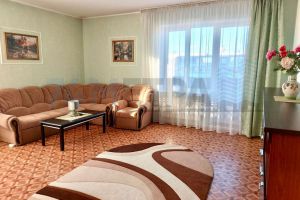 Сдам квартиру 2-х комнатную с общей площадью 100м2, 8/14 эт., на улице Комсомольский пр-кт, Курчатовский район район, г. Челябинск, Челябинская обл., Россия, агентство 74 метра