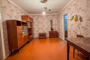 Продам квартиру 2-х комнатную с общей площадью 44.4м2, 3/5 эт., на улице Имени газеты правда, г. Магнитогорск, Челябинская обл., Россия, агентство РиоЛюкс