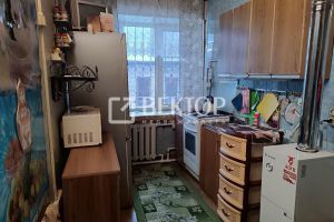 Продам квартиру 2-х комнатную с общей площадью 50м2, 2/2 эт., на улице Водяная, Фабричный район, г. Кострома, Костромская обл., Россия, агентство Вектор