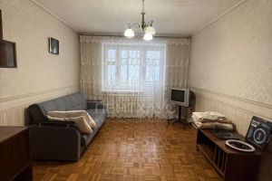 Сдам квартиру 2-х комнатную с общей площадью 59м2, 5/7 эт., на улице Строителей пр-кт, Ленинский район, г. Владимир, Владимирская обл., Россия, агентство АН ПентХаус