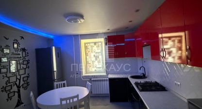 Сдам квартиру 2-х комнатную с общей площадью 58.4м2, 1/9 эт., на улице Пугачева, г. Владимир, Владимирская обл., Россия, агентство АН ПентХаус. Фотография №1