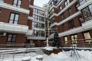 Продам квартиру 3-х комнатную с общей площадью 66.3м2, 3/5 эт., на улице Свободы, г. Киров, Кировская обл., Россия, агентство Премьер Недвижимость 