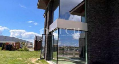 Купить дом 6-ти комнатную, 320 кв. м. Фотография №1 Продам дом 6-ти комнатный с общей площадью 320м2, на улице Муслима магомаева, г. Шевелкино, Московская обл., Россия, агентство МГСН - Московская городская служба недвижимости. Фотография №1