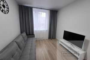 Сдам квартиру 1 комнатную с общей площадью 33.3м2, 8/21 эт., на улице Крауля, г. Екатеринбург, Свердловская обл., Россия, агентство РиоЛюкс