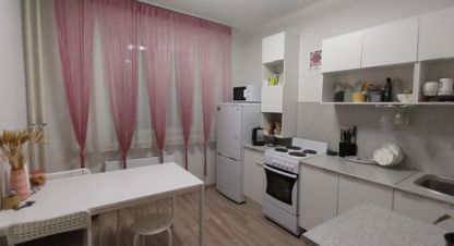 Купить квартиру 2-х комнатную, 57.3 кв. м. Фотография №1 Продам квартиру 2-х комнатную с общей площадью 57.3м2, 9/10 эт., на улице Овчинникова, Советский район район, г. Челябинск, Челябинская обл., Россия, агентство Интернет-партнер. Фотография №1