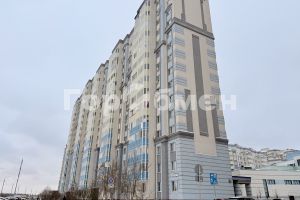 Продам квартиру 1 комнатную с общей площадью 34.3м2, 8/17 эт., на улице Курыжова, г. Домодедово, Московская обл., Россия, агентство ГорОбмен