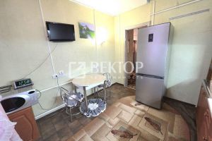 Продам квартиру 1 комнатную с общей площадью 39.2м2, 1/10 эт., на улице Лежневская, г. Иваново, Ивановская обл., Россия, агентство Вектор