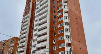 Продам квартиру 2-х комнатную с общей площадью 57.1м2, 7/17 эт., на улице Зеленая, г. Балашиха, Московская обл., Россия, агентство ИП Рудешко И.А.. Фотография №1