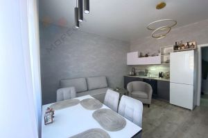 Продам квартиру 1 комнатную с общей площадью 43.3м2, 2/3 эт., на улице 1 мая ул, г. Краснодар, Краснодарский край, Россия, агентство Мореон Инвест