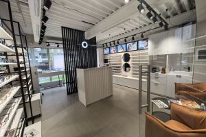 Продам торговое помещение с общей площадью 25.5м2, на улице Красногорский бульвар, г. Красногорск, Московская обл., Россия, агентство JCat