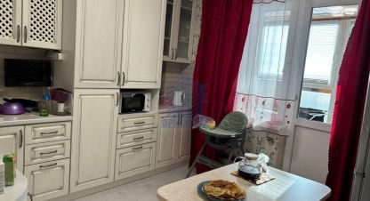 Продам квартиру 1 комнатную с общей площадью 42.8м2, 15/15 эт., на улице Тракторостроителей, г. Чебоксары, Чувашия респ., Россия, агентство Агентство недвижимости Ориентир. Фотография №1