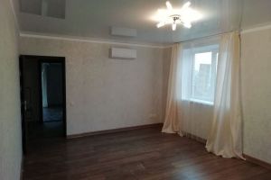 Сдам дом 10-ти комнатный с общей площадью 260м2, Октябрьский район, г. Ростов-на-Дону, Ростовская обл., Россия, агентство Донской Парус