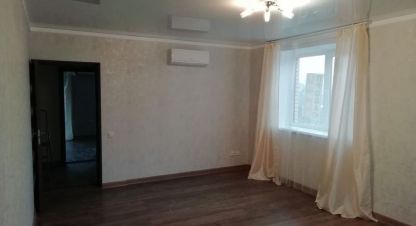 Сдам дом 10-ти комнатный с общей площадью 260м2, Октябрьский район, г. Ростов-на-Дону, Ростовская обл., Россия, агентство Донской Парус. Фотография №1