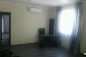 Сдам дом 8-ти комнатный с общей площадью 260м2, Октябрьский район, г. Ростов-на-Дону, Ростовская обл., Россия, агентство Донской Парус