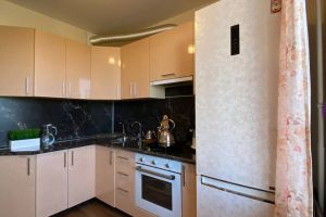 Продам квартиру 1 комнатную с общей площадью 40.4м2, 6/9 эт., на улице Им  мичурина ул, Краснооктябрьский район, г. Волгоград, Волгоградская обл., Россия, агентство Живем Дома