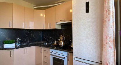 Продам квартиру 1 комнатную с общей площадью 40.4м2, 6/9 эт., на улице Им  мичурина ул, Краснооктябрьский район, г. Волгоград, Волгоградская обл., Россия, агентство Живем Дома. Фотография №1