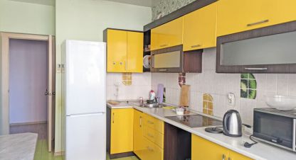 Продам квартиру 1 комнатную с общей площадью 34м2, 4/6 эт., на улице Ратной славы, Российская район, г. Краснодар, Краснодарский край, Россия. Фотография №1