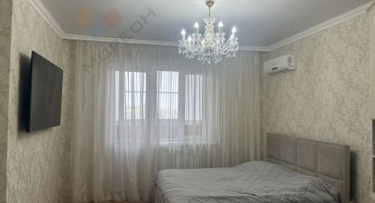 Купить 2-х комнатную квартиру на улице Им  70-летия октября ул г. Краснодар. Фотография №4