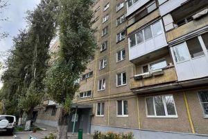 Продам квартиру 3-х комнатную с общей площадью 64м2, 8/9 эт., на улице Симбирцева, Октябрьский район, г. Саратов, Саратовская обл., Россия, агентство АН Империя