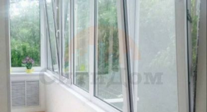 Продам квартиру 2-х комнатную с общей площадью 51м2, 2/5 эт., на улице Курортный пер, г. Саки , Крым авт. респ., Россия, агентство СитиДом. Фотография №1