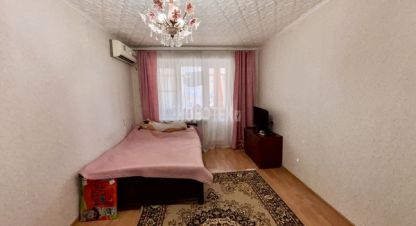 Продам квартиру 3-х комнатную с общей площадью 62м2, 2/5 эт., на улице Карла либкнехта ул, г. Крымское, Крым авт. респ., Россия, агентство Интернет-партнер. Фотография №1