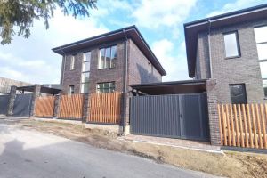 Продам коттедж/дачу 4-х комнатную с общей площадью 164м2, на улице Бунакова, г. Воронеж, Воронежская обл., Россия, агентство Плацдарм Продам коттедж/дачу 4-х комнатную с общей площадью 164м2, на улице Бунакова, г. Воронеж, Воронежская обл., Россия, агентство Плацдарм