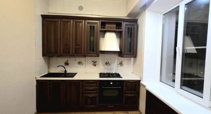 Продам квартиру 2-х комнатную с общей площадью 58.5м2, 5/5 эт., на улице Таращанцев ул, Краснооктябрьский район, г. Волгоград, Волгоградская обл., Россия, агентство Агентство недвижимости Партнёр. Фотография №1