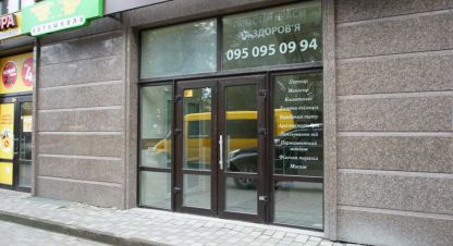 Продам торговое помещение с общей площадью 159.8м2, на улице Вул залізнична, г. Ивано-Франковск , Ивано-Франковская обл., Украина, агентство Aspo.biz. Фотография №1