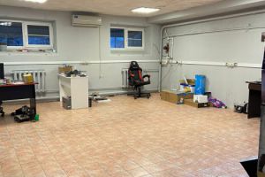 Сдам офисное помещение с общей площадью 301м2, Ворошиловский район, г. Волгоград, Волгоградская обл., Россия, агентство Живем Дома Сдам офисное помещение с общей площадью 301м2, Ворошиловский район, г. Волгоград, Волгоградская обл., Россия, агентство Живем Дома