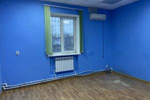 Сдам офисное помещение с общей площадью 102м2, на улице Севастопольская, Дзержинский район, г. Волгоград, Волгоградская обл., Россия, агентство Живем Дома