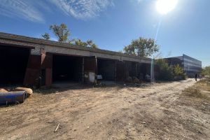 Сдам производственно-складское помещение с общей площадью 700м2, на улице Авиаторов, Дзержинский район, г. Волгоград, Волгоградская обл., Россия, агентство Живем Дома