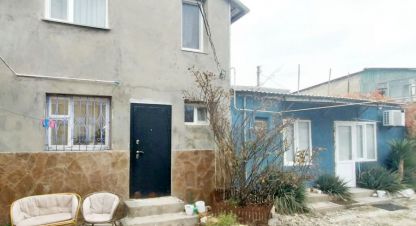 Продам дом 3-х комнатный с общей площадью 77м2, на улице 2-я поперечная ул, г. Евпатория, Крым авт. респ., Россия, агентство АН Домус. Фотография №1