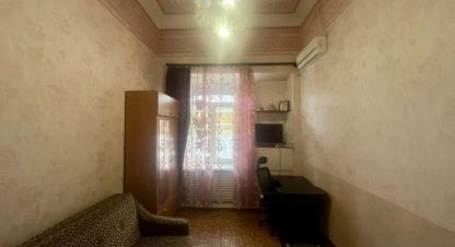 Купить квартиру 2-х комнатную, 37.6 кв. м. Фотография №1 Продам квартиру 2-х комнатную с общей площадью 37.6м2, 1/1 эт., на улице Володарского ул, г. Евпатория, Крым авт. респ., Россия, агентство АН Домус. Фотография №1