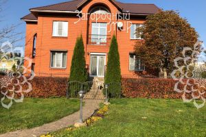 Продам дом 3-х комнатный с общей площадью 351м2, на улице Московская, г. Андреевка пгт, Московская обл., Россия, агентство АН Загородный Мир 